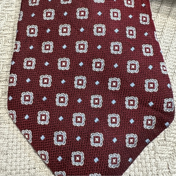 Brooks Brothers pure silk necktie, dark red with square pattern, office, date - Picture 2 of 7